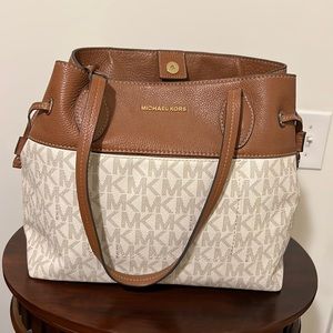 Michael Kors tote. Vanilla and British Tan.